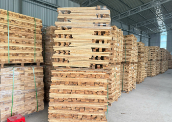 Gỗ cao su xẻ sấy AB 