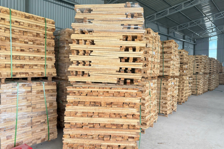 Gỗ cao su xẻ sấy AB 